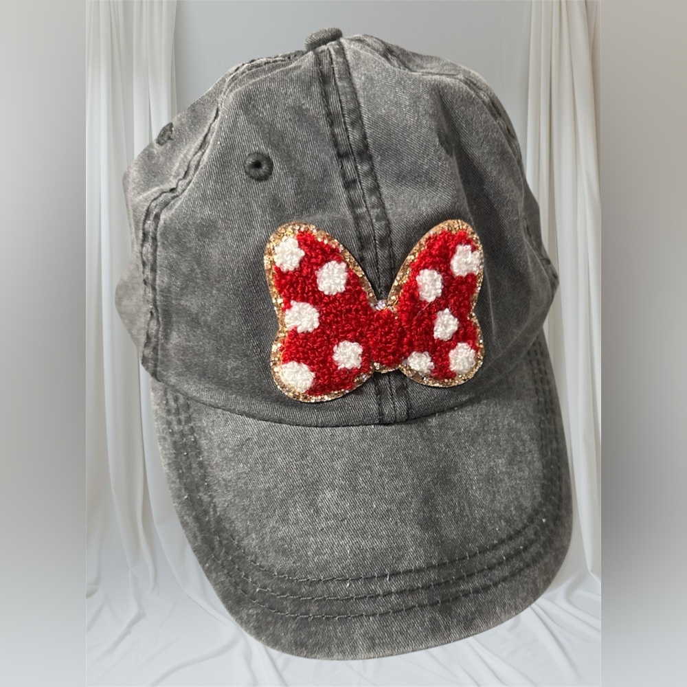 Minnie Mouse Gray Cap with Red and White Bow